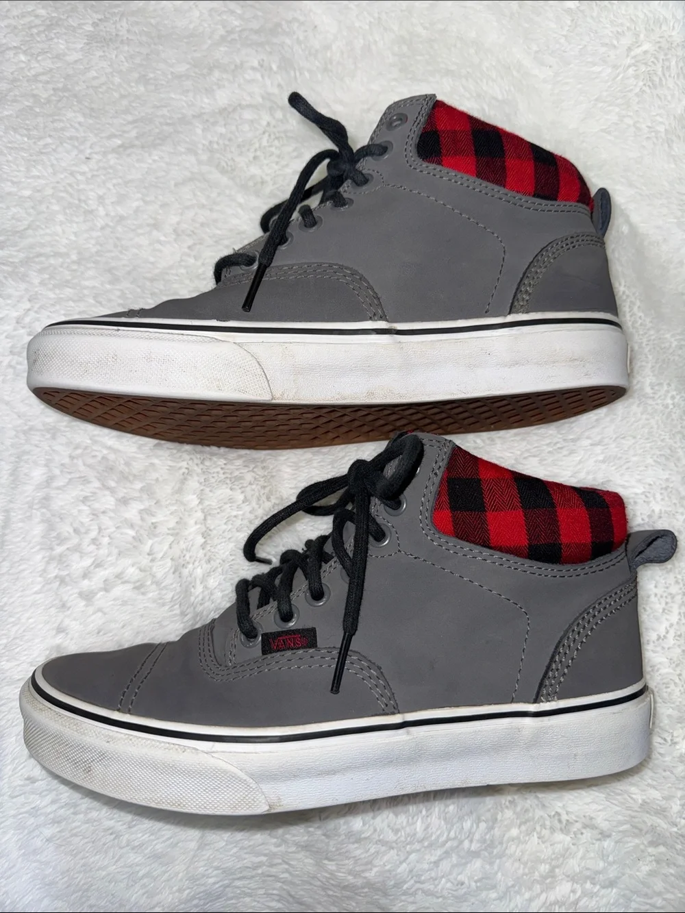 Vans Era Hi MTE Kids Grey High-Top Sneakers with Red Plaid Collar